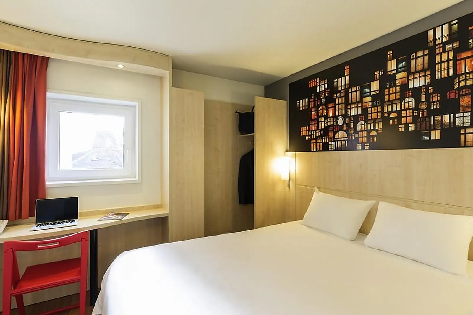 Lieux événementiels, IBIS AULNAY PARIS NORD EXPO