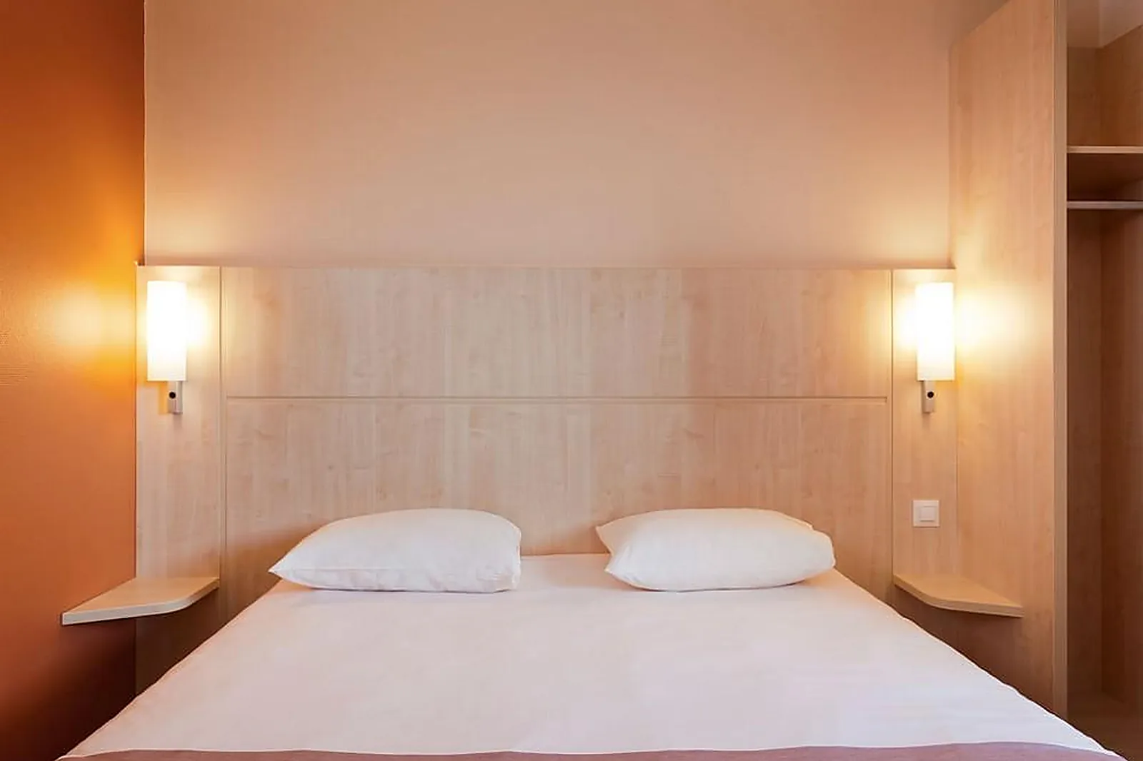 Lieux événementiels, IBIS AULNAY PARIS NORD EXPO