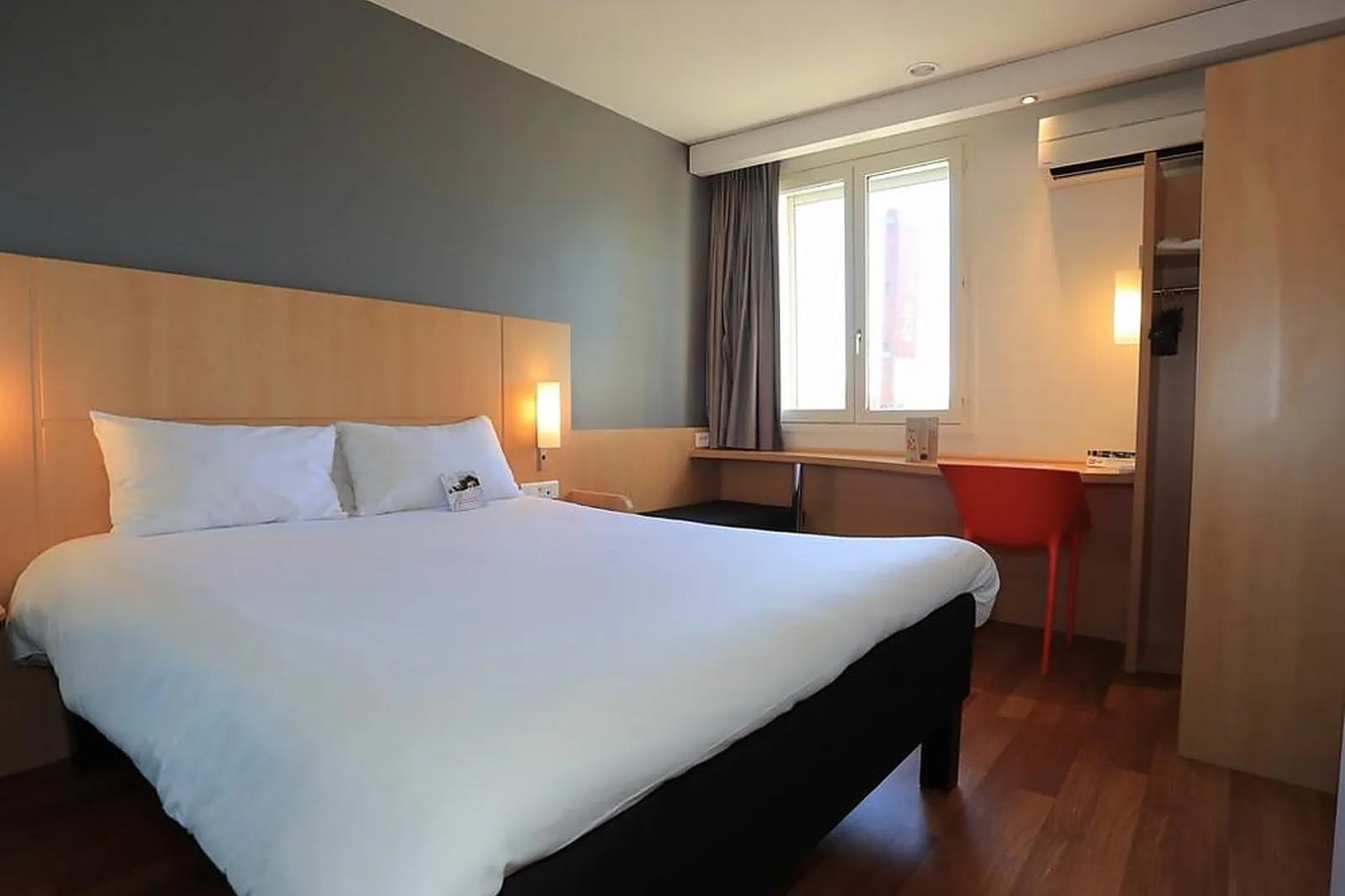 Lieux événementiels, IBIS AURILLAC