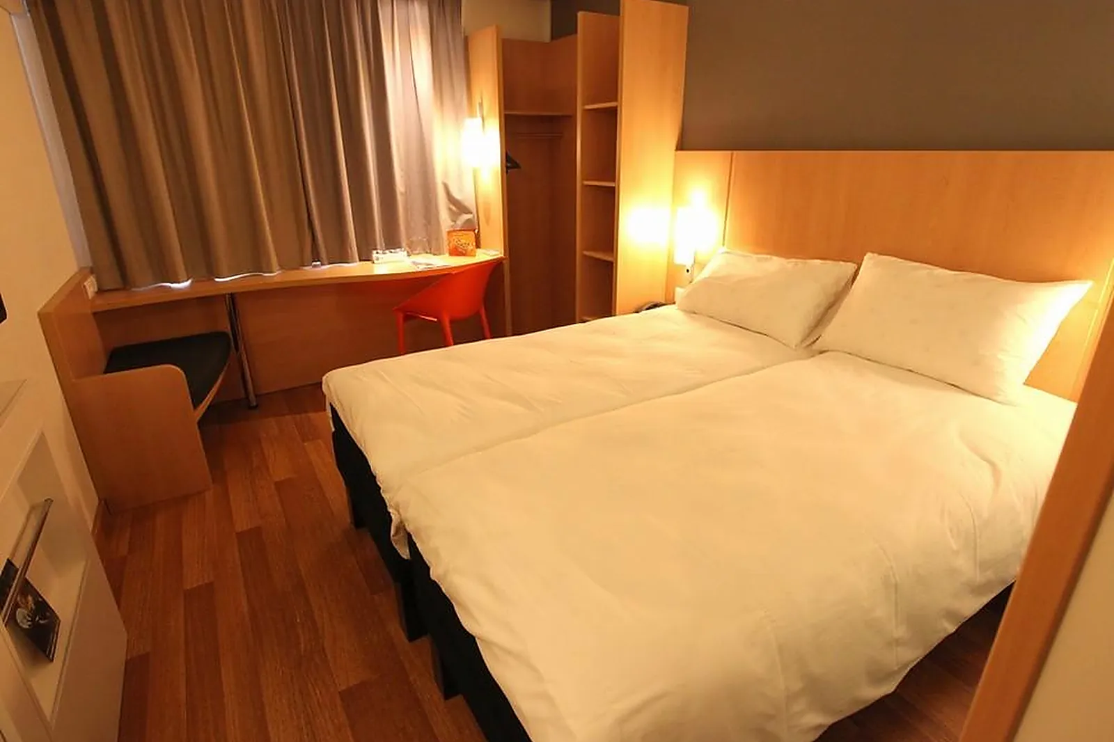 Lieux événementiels, IBIS AURILLAC