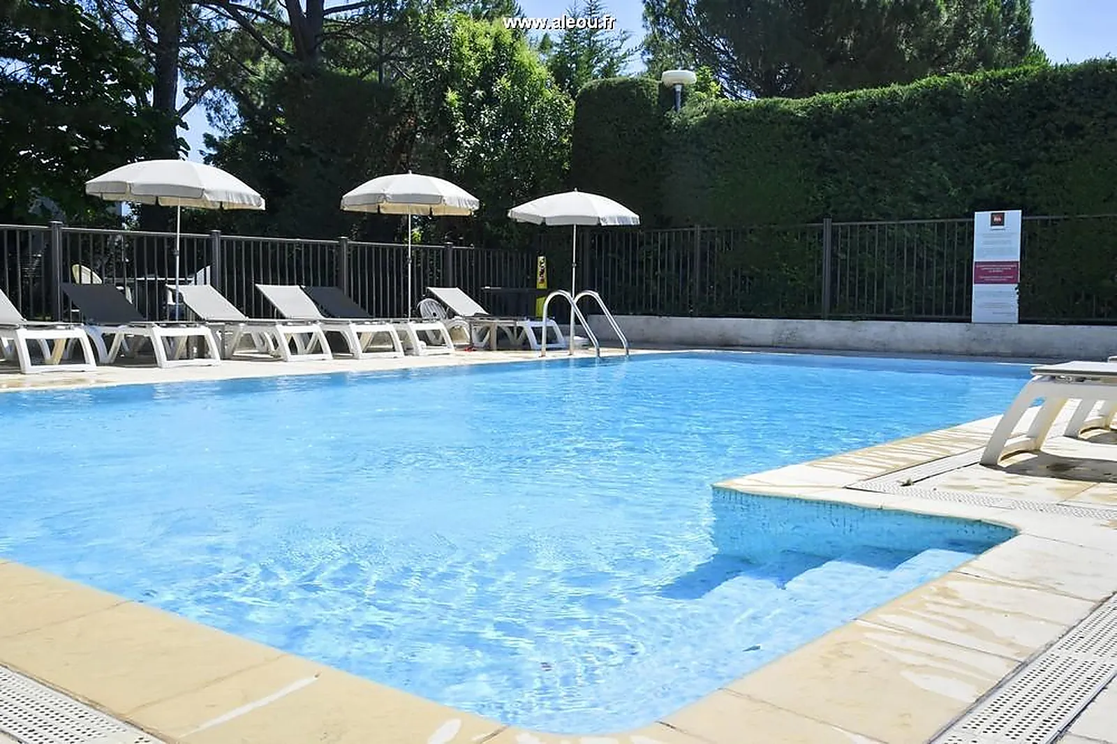 Lieux événementiels, IBIS AVIGNON SUD