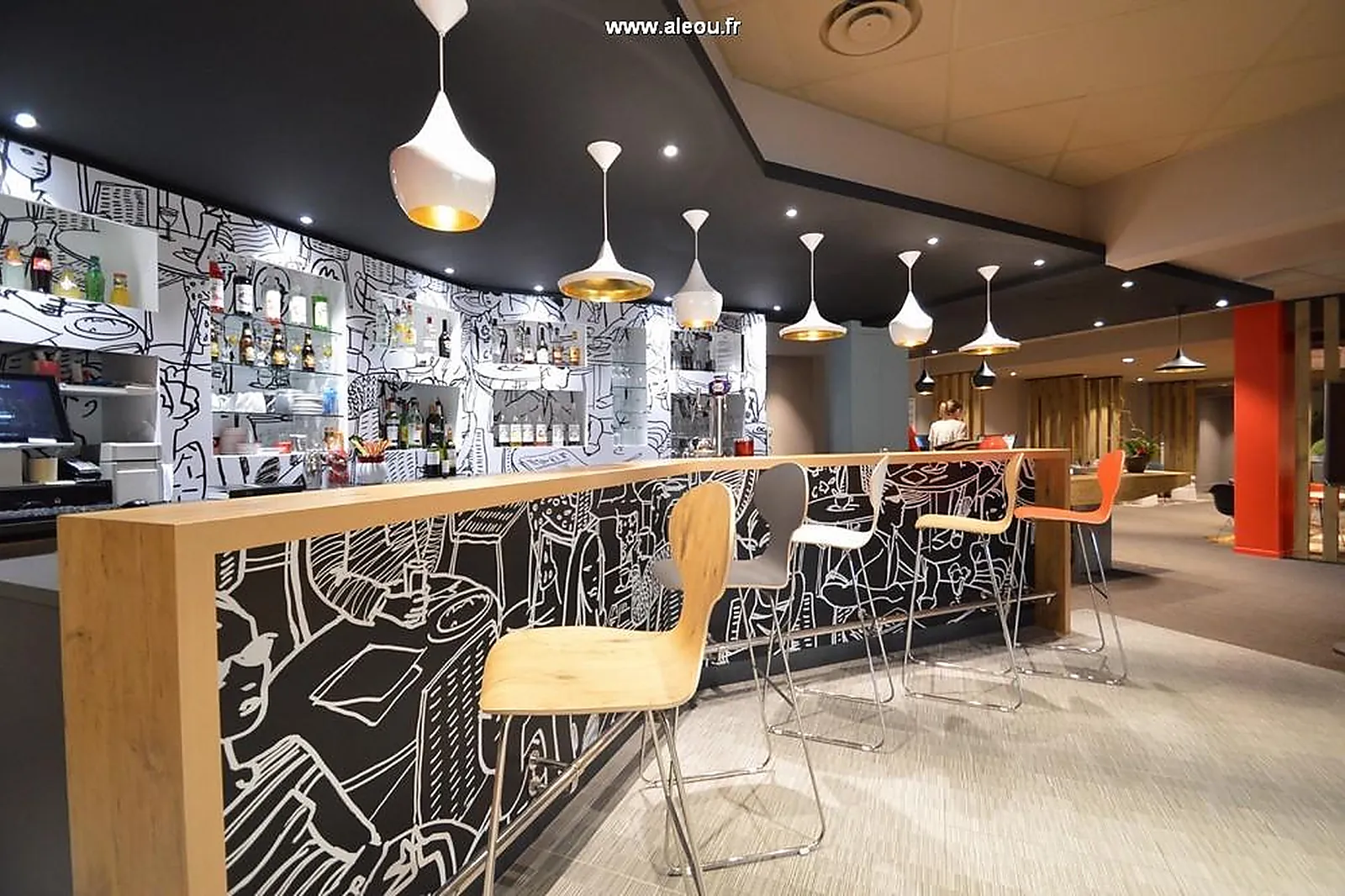 Lieux événementiels, IBIS AVIGNON SUD