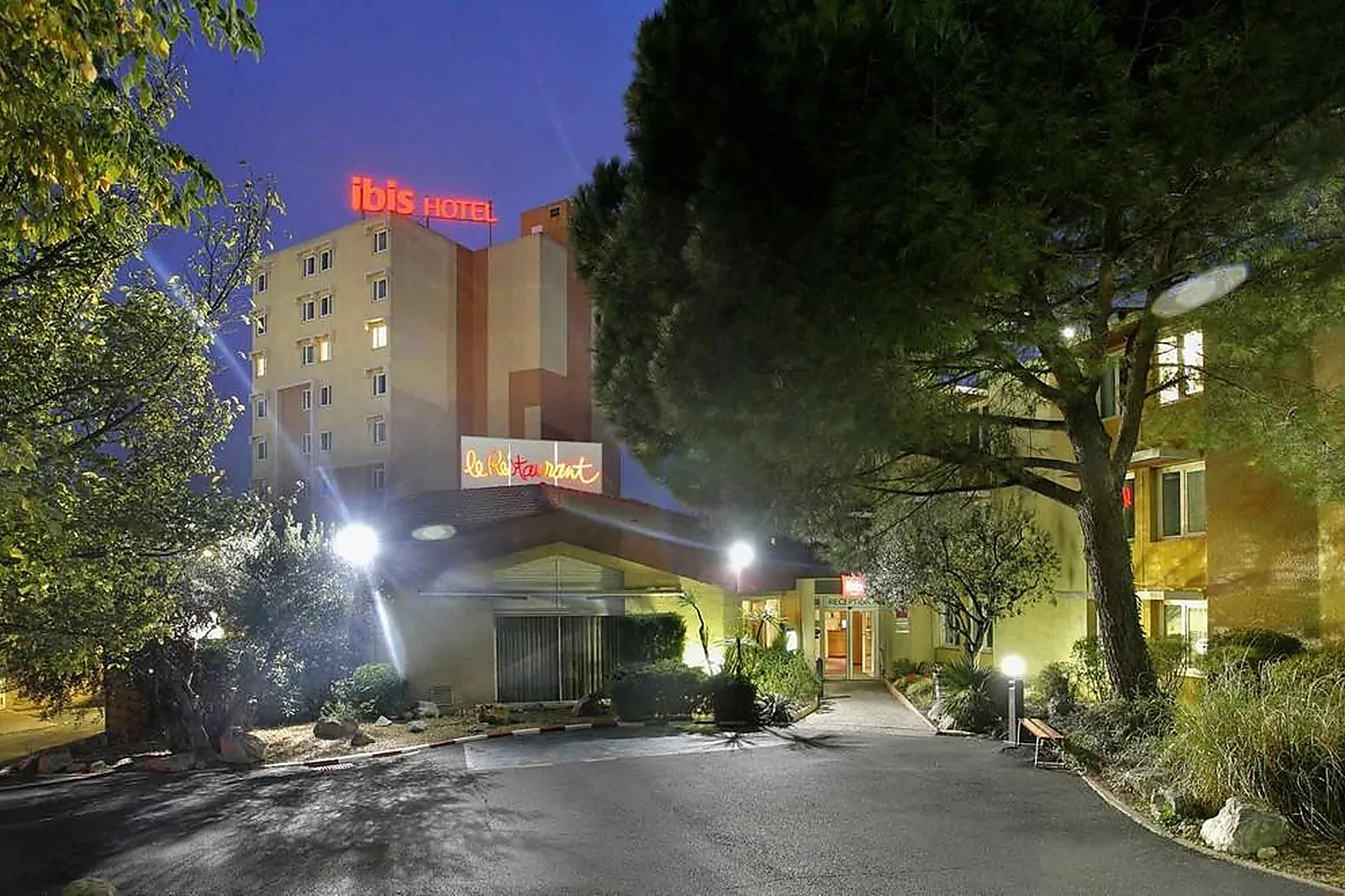 Lieux événementiels, IBIS BEZIERS EST MEDITERRANEE