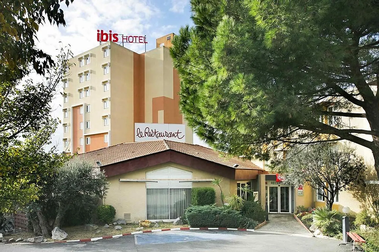 Lieux événementiels, IBIS BEZIERS EST MEDITERRANEE