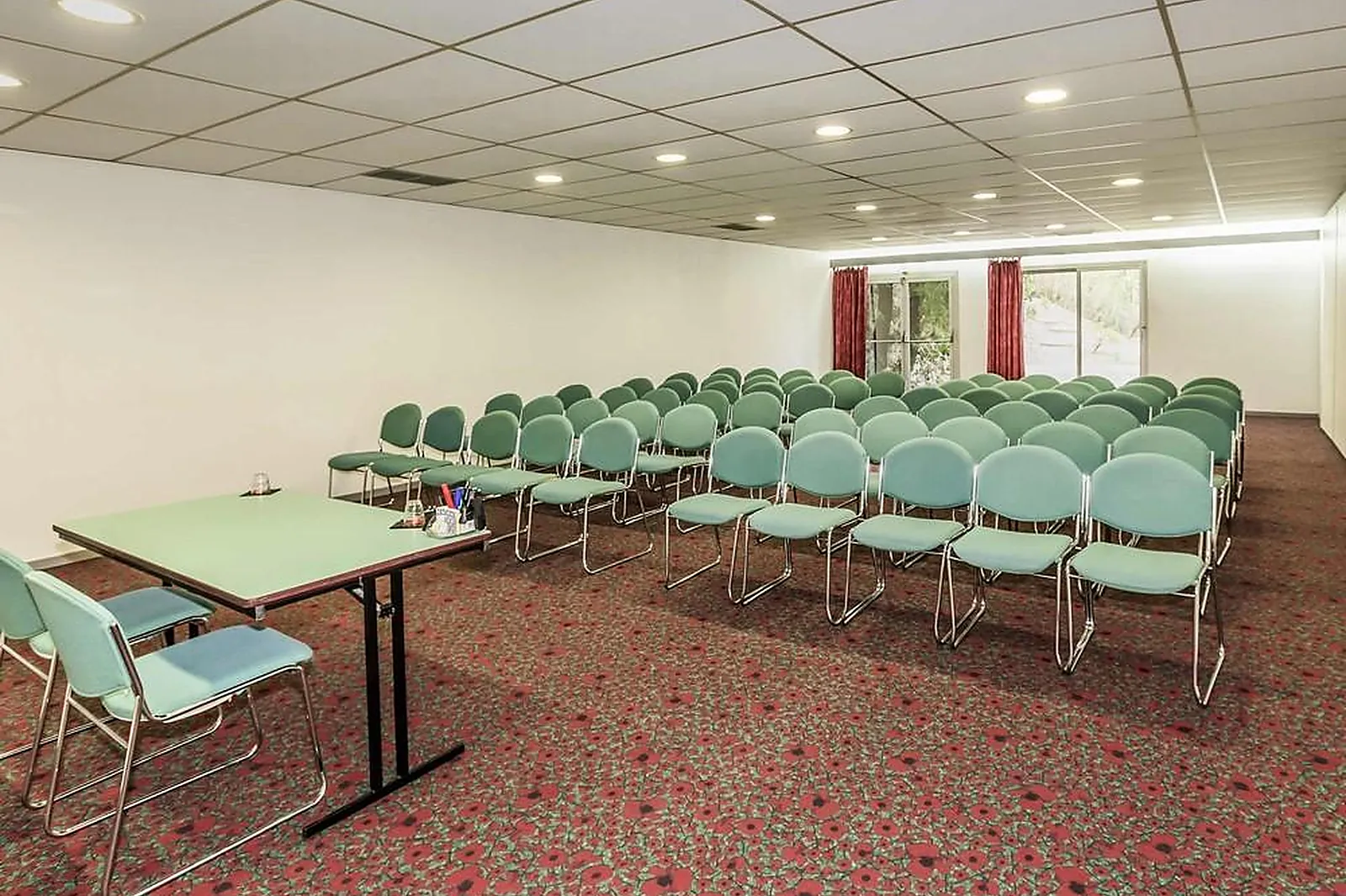 Lieux événementiels, IBIS BEZIERS EST MEDITERRANEE