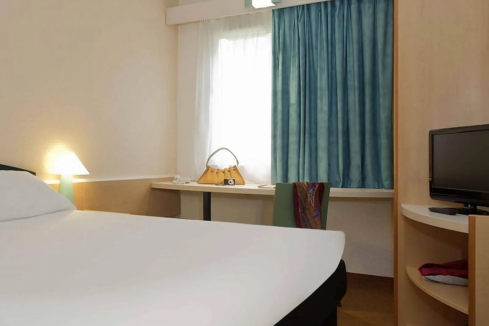 Lieux événementiels, IBIS BLOIS VALLÉE MAILLARD