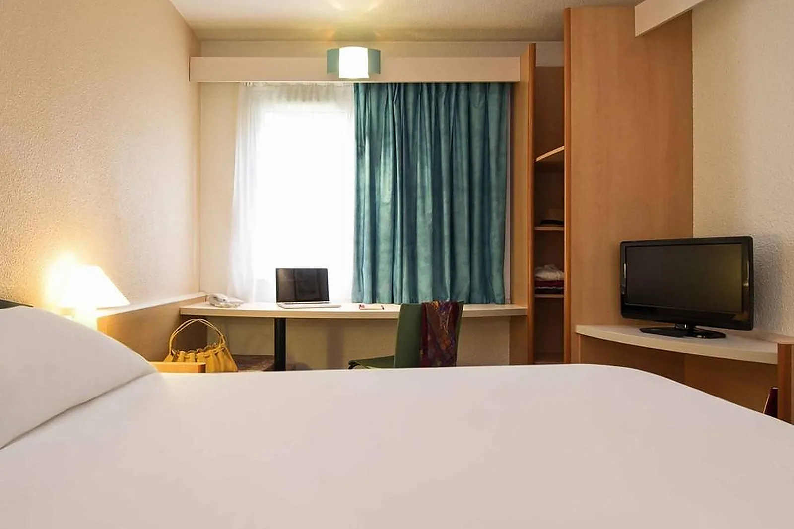 Lieux événementiels, IBIS BLOIS VALLÉE MAILLARD