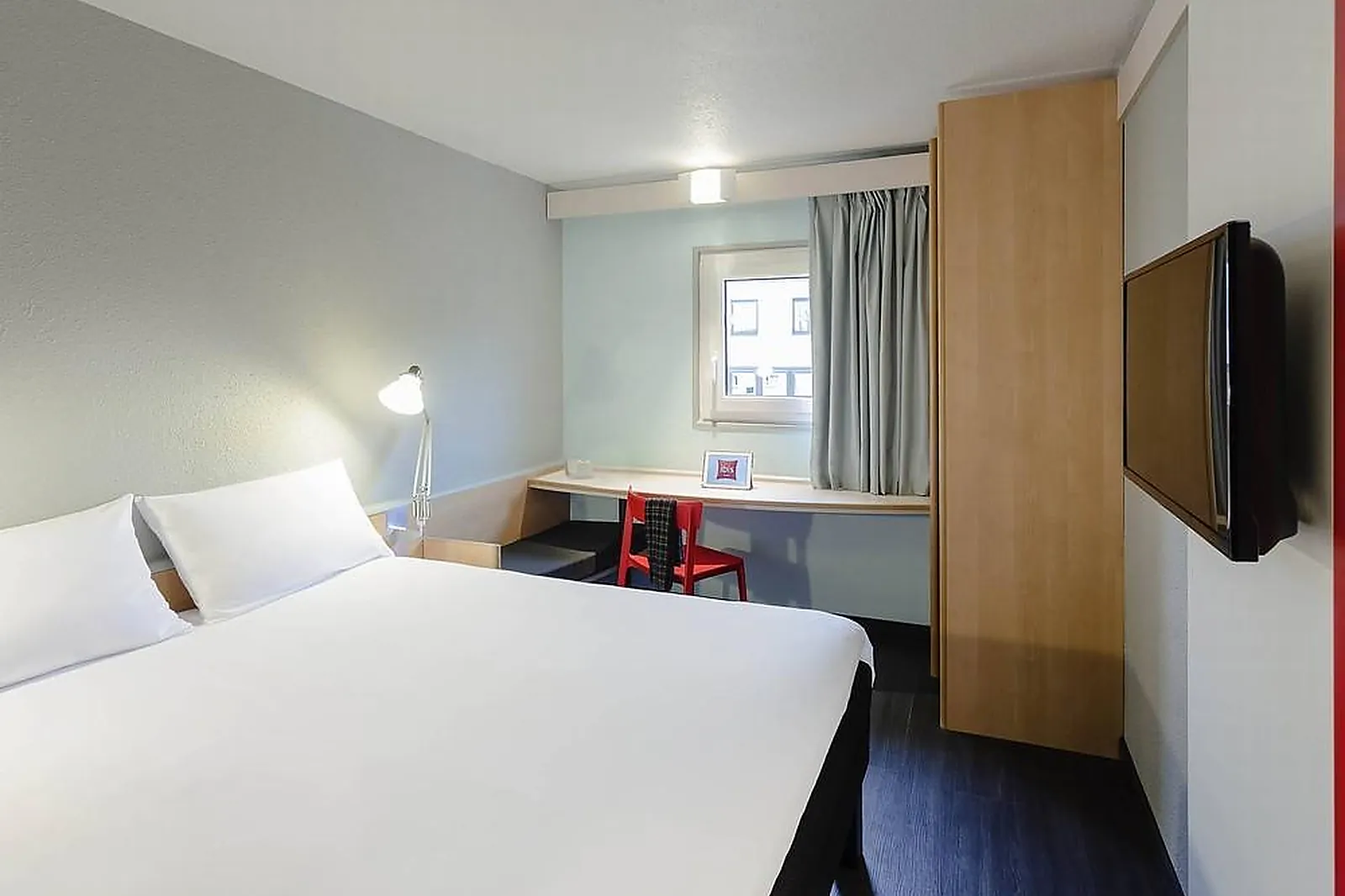 Lieux événementiels, IBIS BOURGES