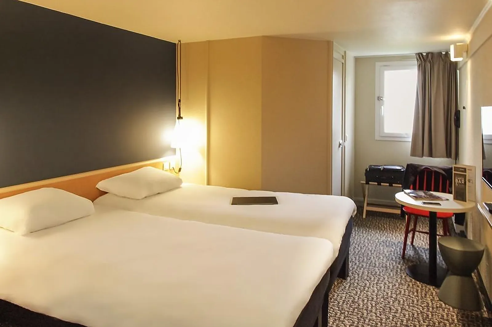 Lieux événementiels, IBIS BREST KERGARADEC AÉROPORT