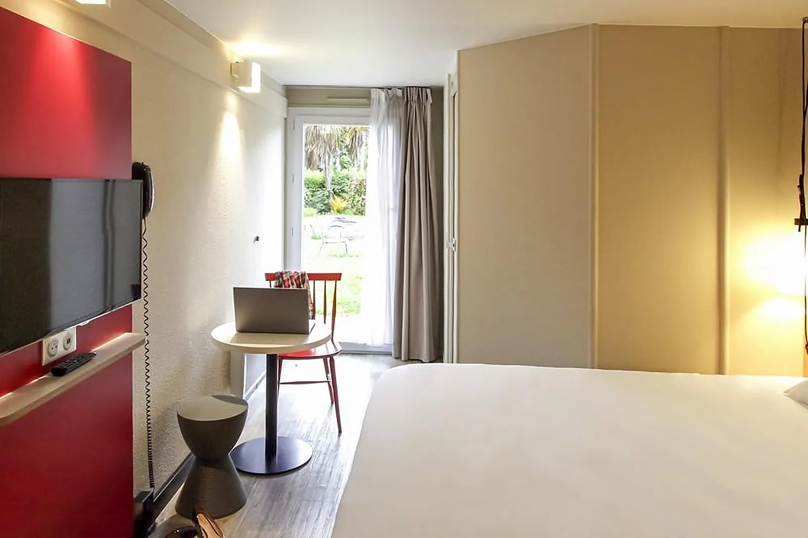 Lieux événementiels, IBIS BREST KERGARADEC AÉROPORT