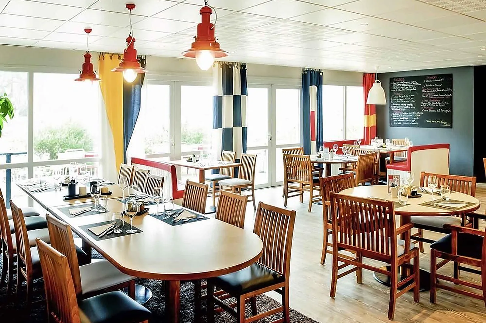 Lieux événementiels, IBIS BREST KERGARADEC AÉROPORT