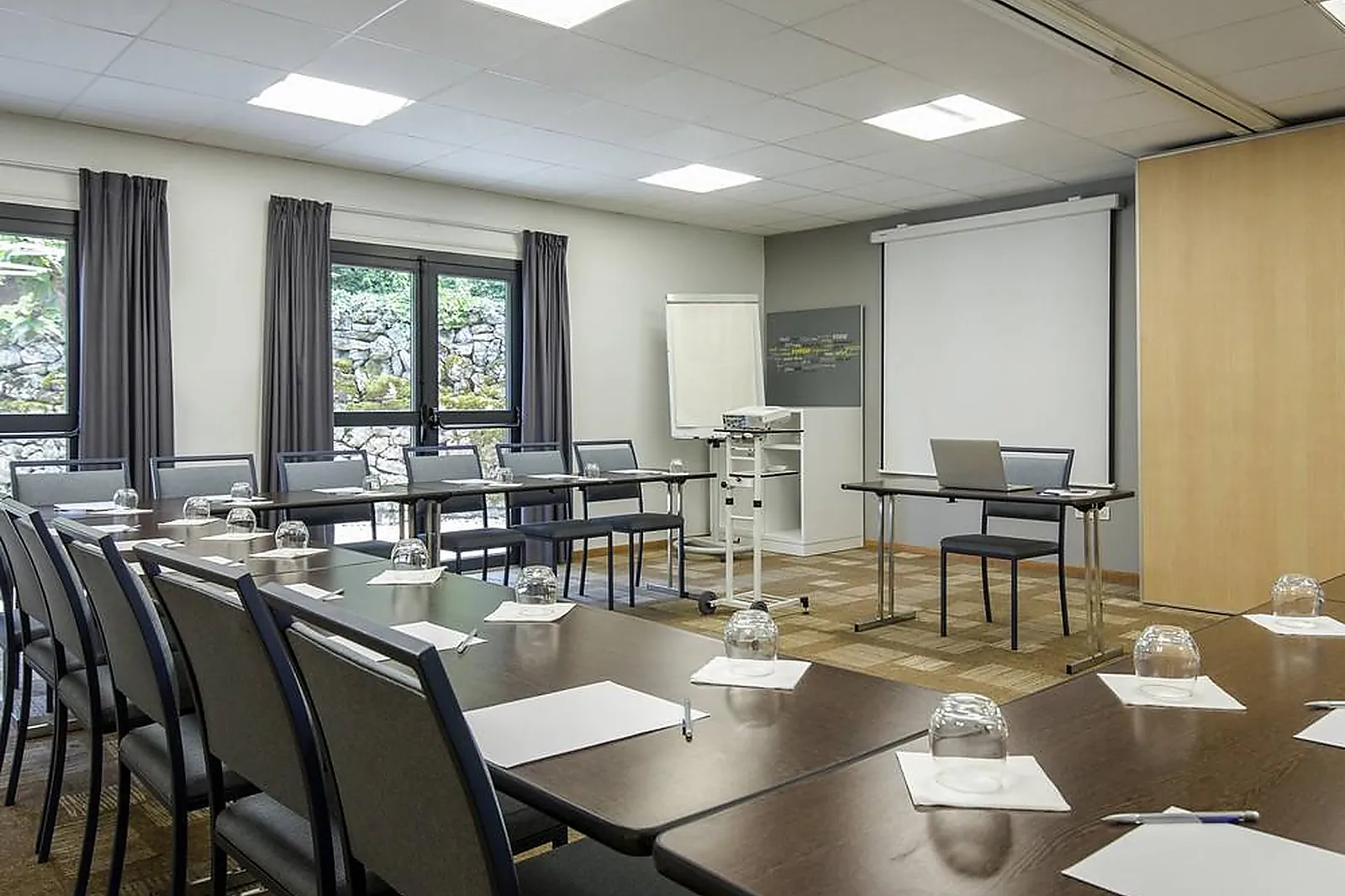 Lieux événementiels, IBIS BRIGNOLES PROVENCE VERTE