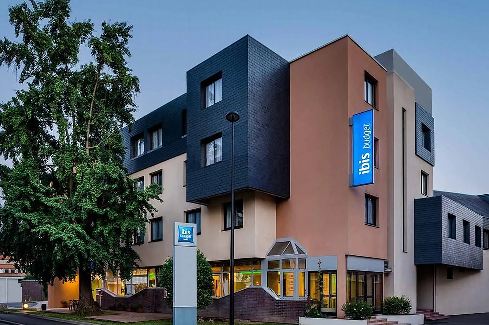 Lieux événementiels, IBIS BUDGET EVREUX CENTRE