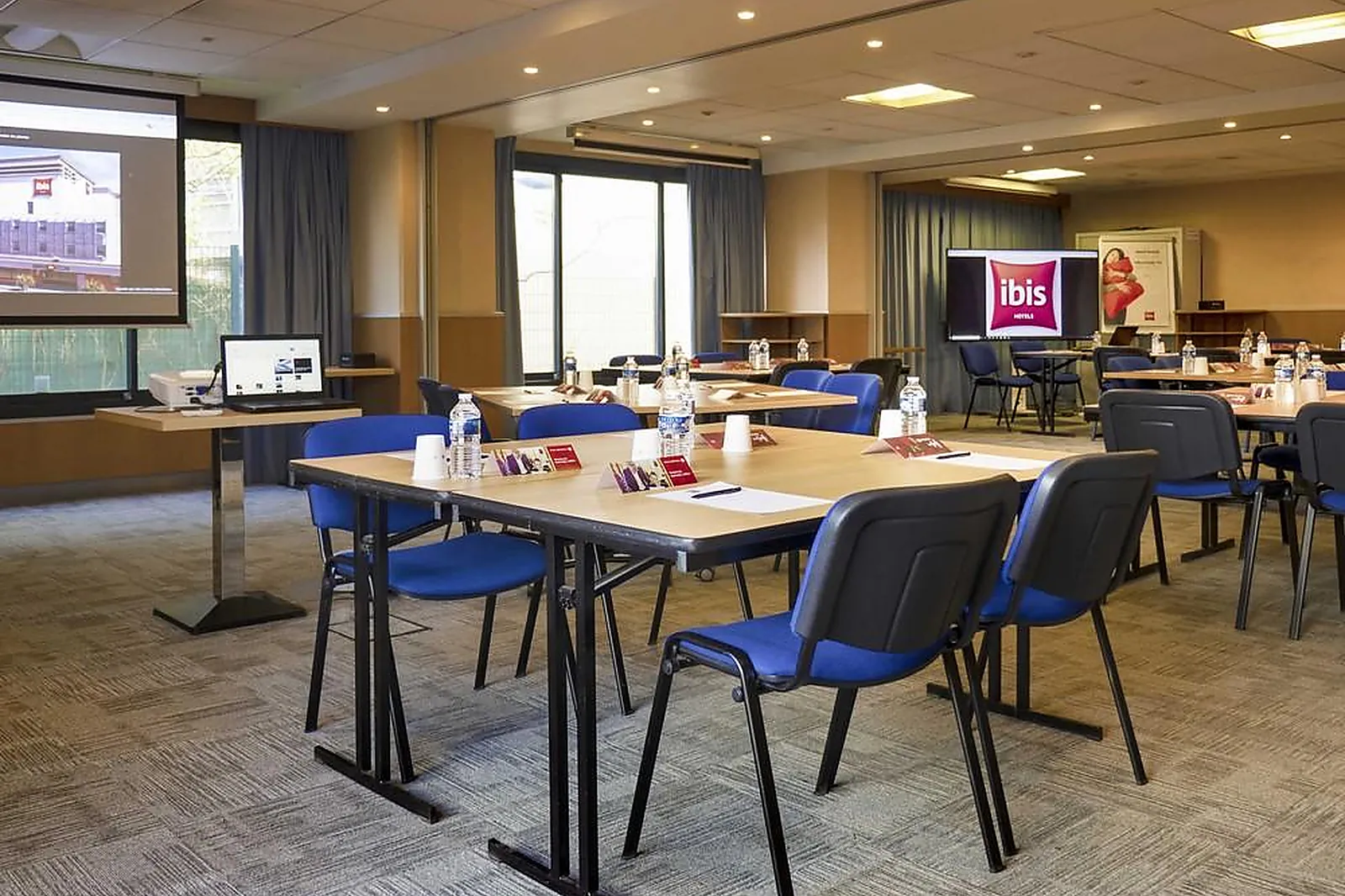 Lieux événementiels, IBIS CANNES MANDELIEU