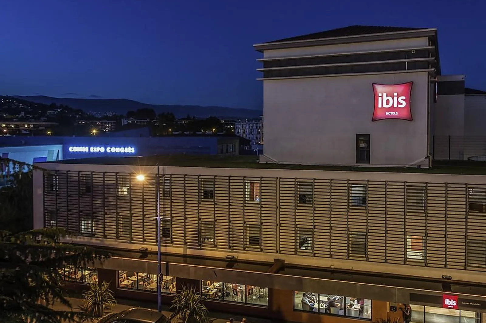 Lieux événementiels, IBIS CANNES MANDELIEU