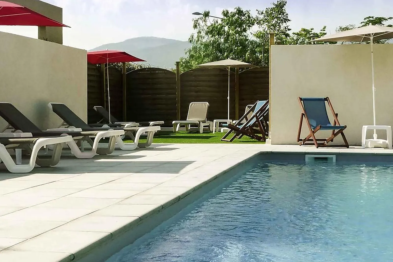 Lieux événementiels, IBIS CANNES MOUANS SARTOUX