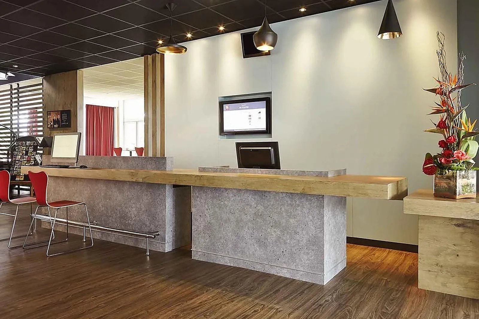 Lieux événementiels, IBIS CAVAILLON PORTES DU LUBERON