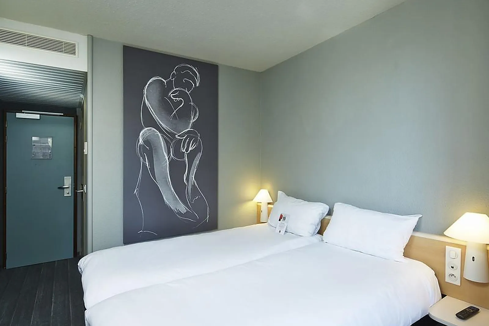 Lieux événementiels, IBIS CHARTRES OUEST LUCÉ