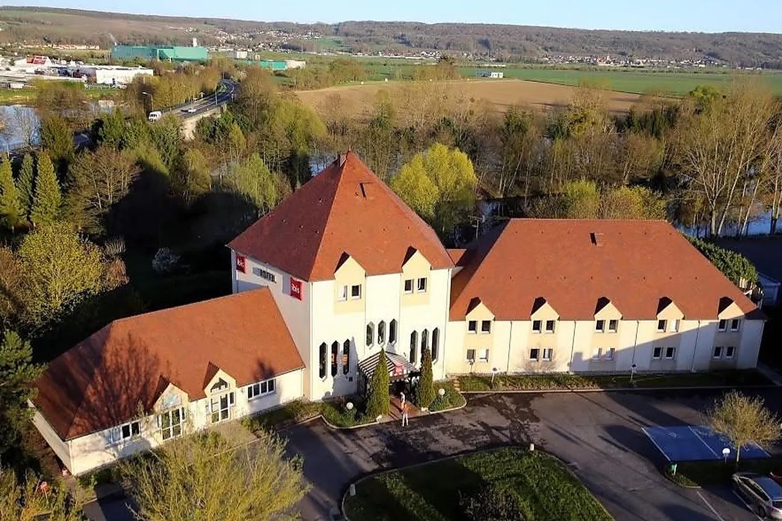 Lieux événementiels, IBIS CHÂTEAU-THIERRY