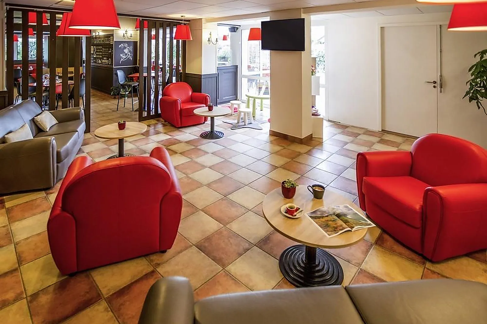 Lieux événementiels, IBIS CHERBOURG LA GLACERIE