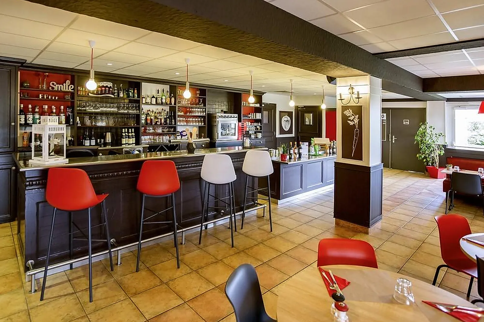 Lieux événementiels, IBIS CHERBOURG LA GLACERIE