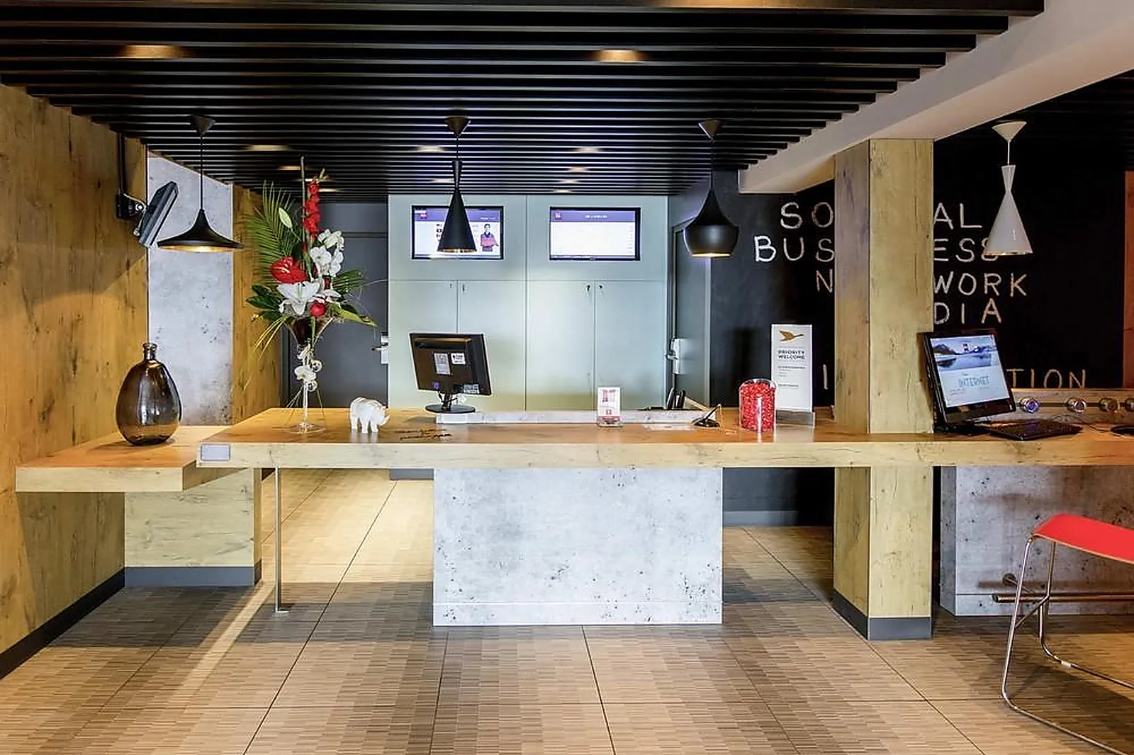 Lieux événementiels, IBIS CHERBOURG LA GLACERIE