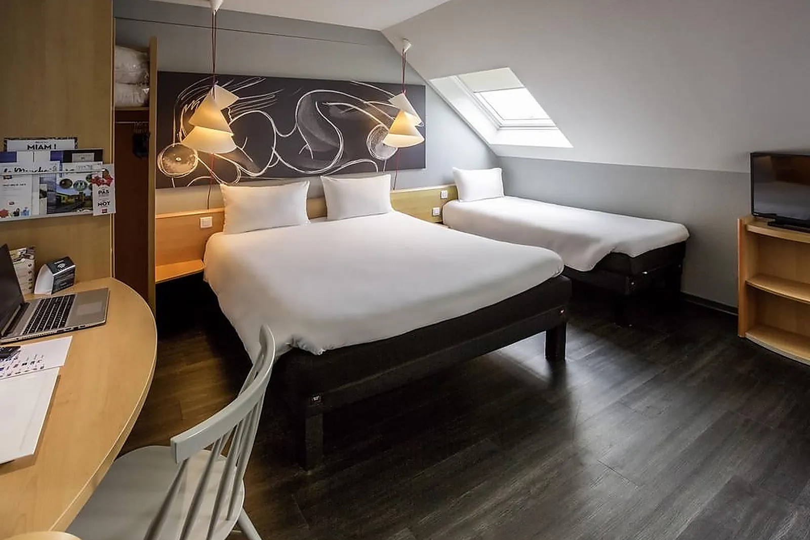 Lieux événementiels, IBIS CHERBOURG LA GLACERIE