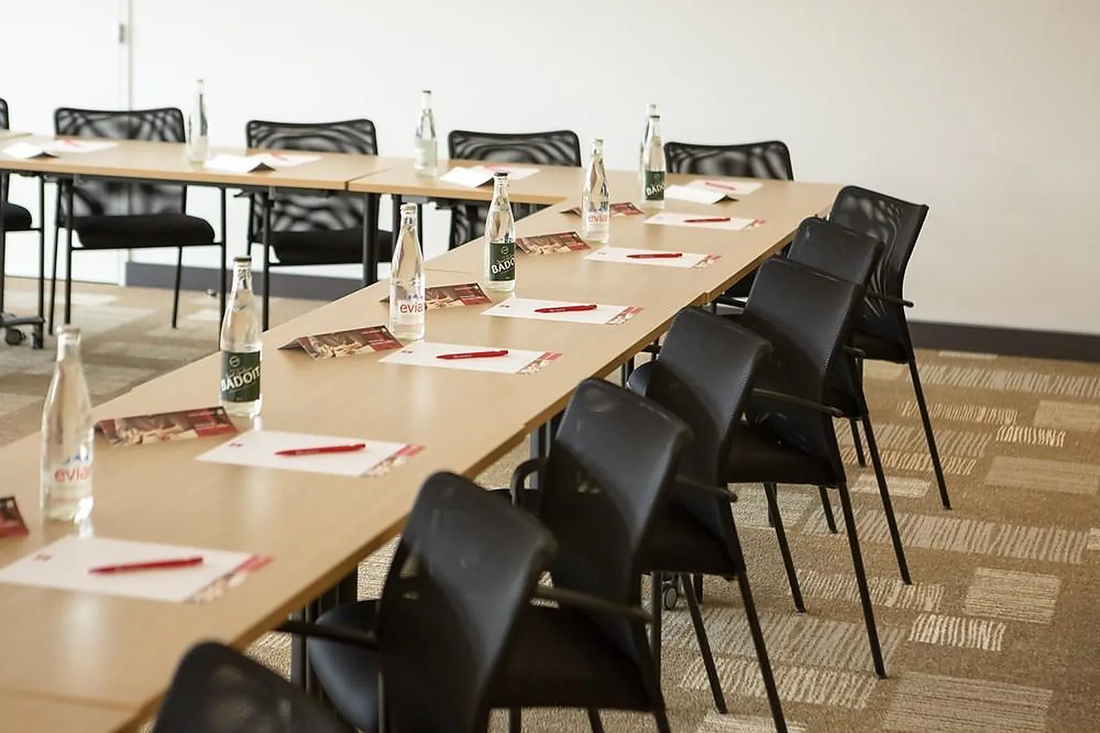 Lieux événementiels, IBIS CHERBOURG LA GLACERIE