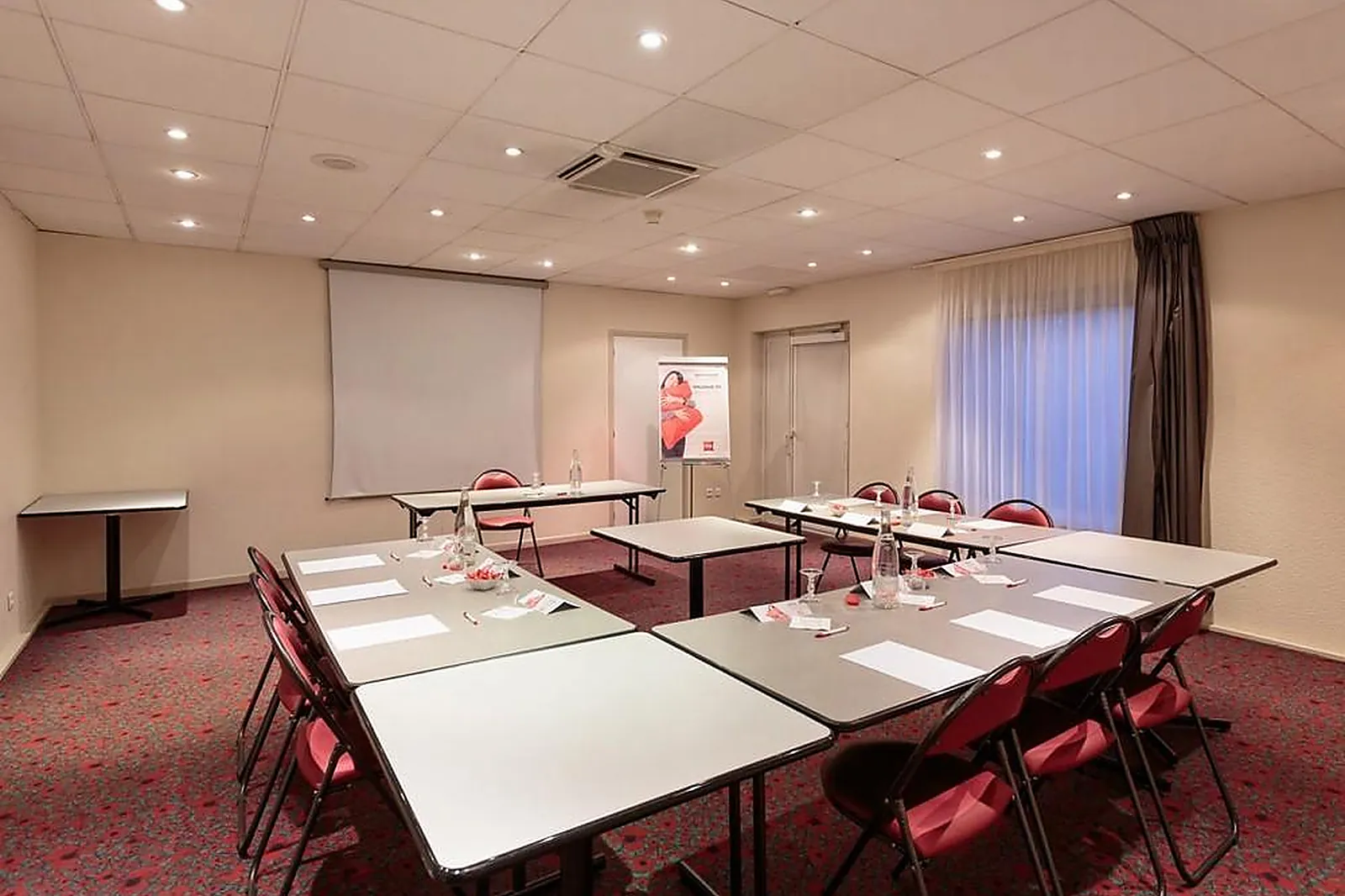 Lieux événementiels, IBIS CLERMONT FERRAND SUD CARREFOUR HERBET