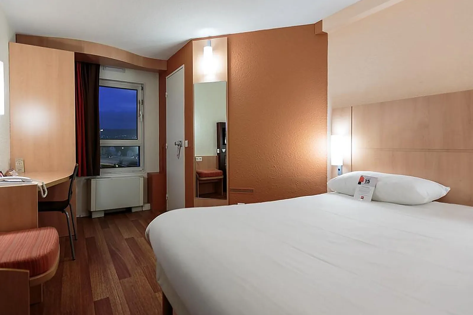 Lieux événementiels, IBIS CLERMONT FERRAND SUD CARREFOUR HERBET