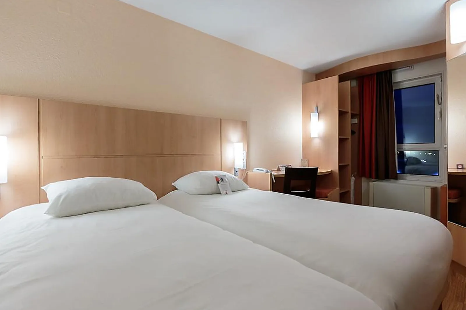 Lieux événementiels, IBIS CLERMONT FERRAND SUD CARREFOUR HERBET