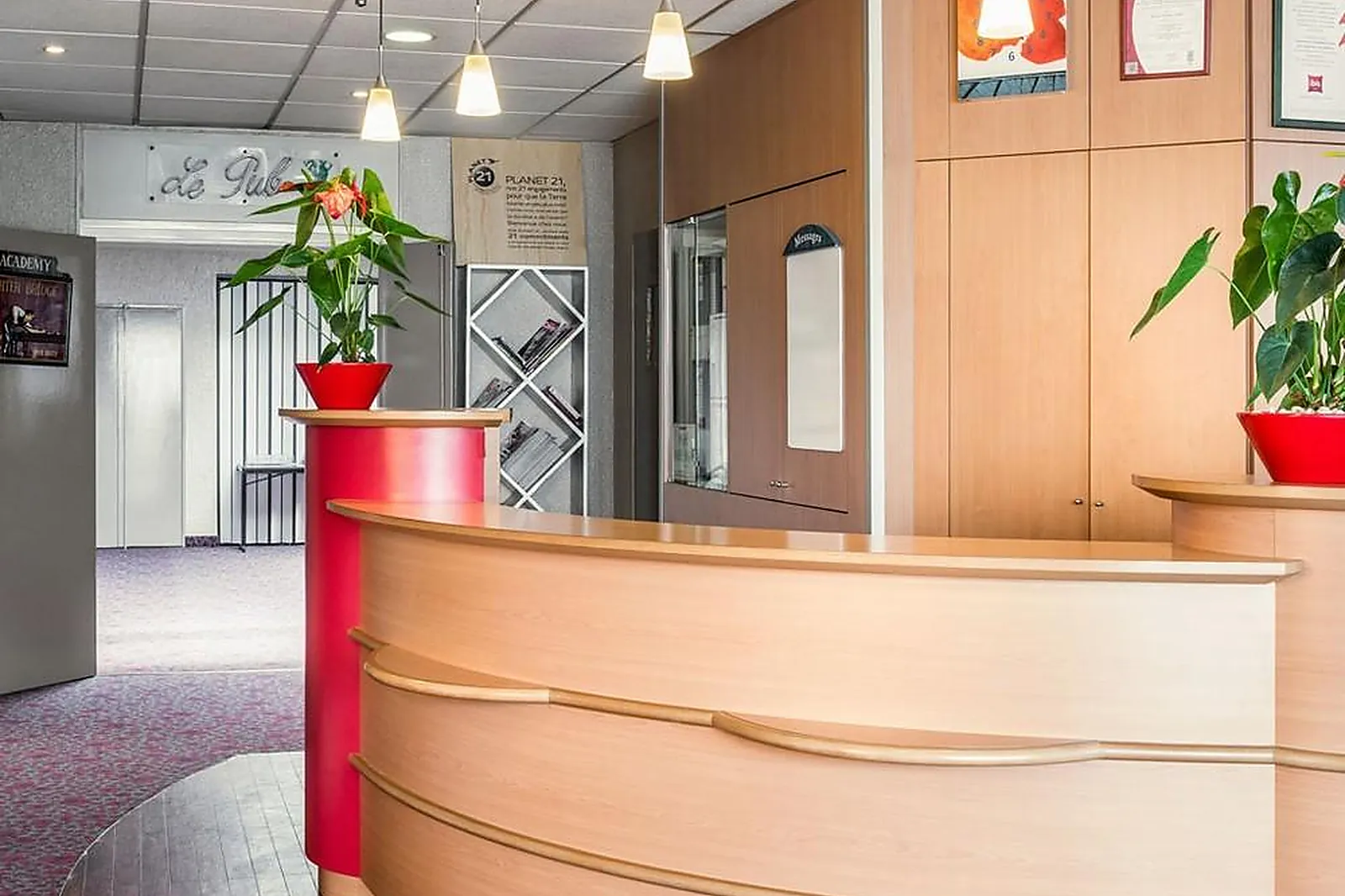 Lieux événementiels, IBIS COMPIÈGNE