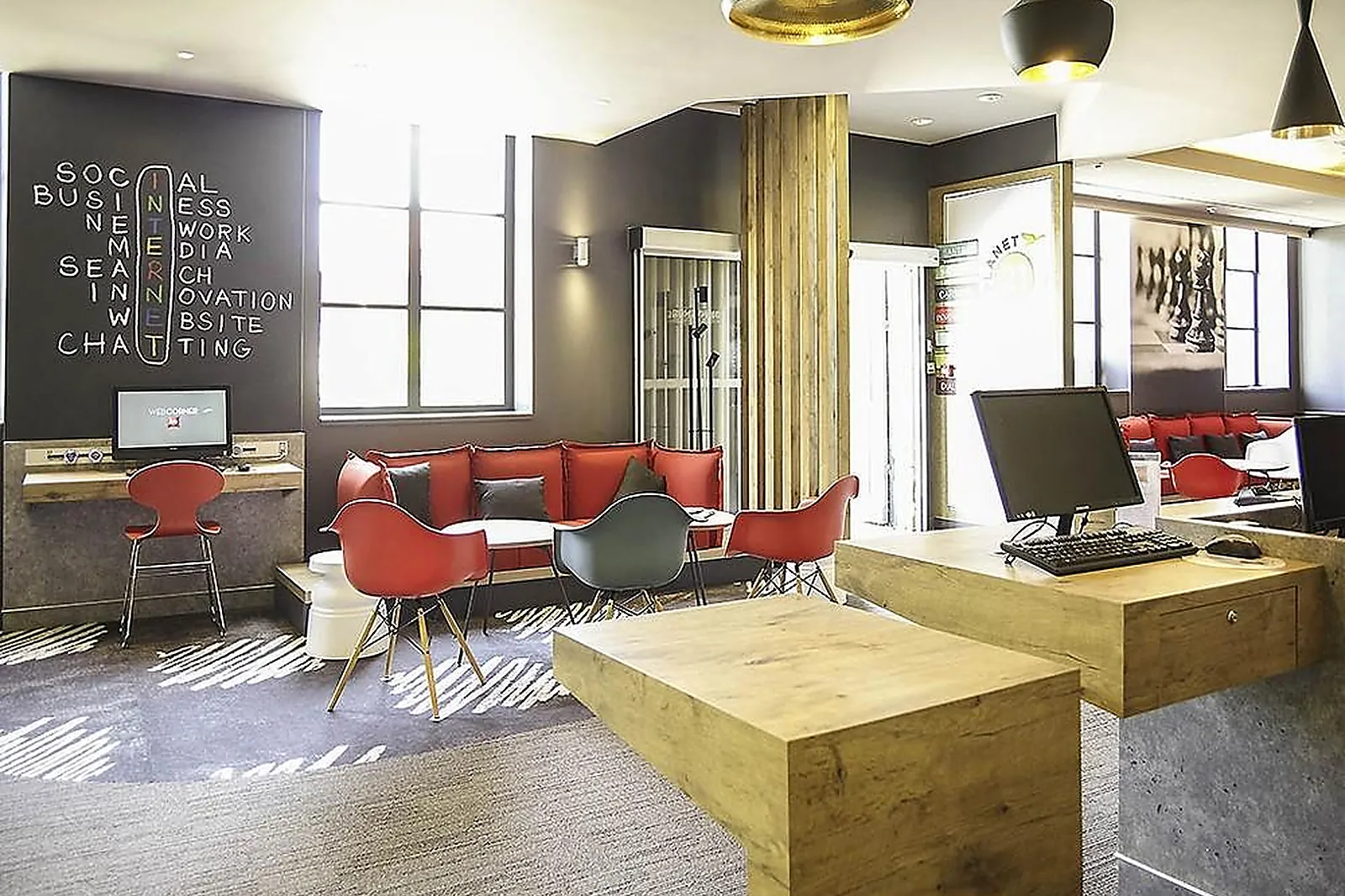 Lieux événementiels, IBIS DOUAI