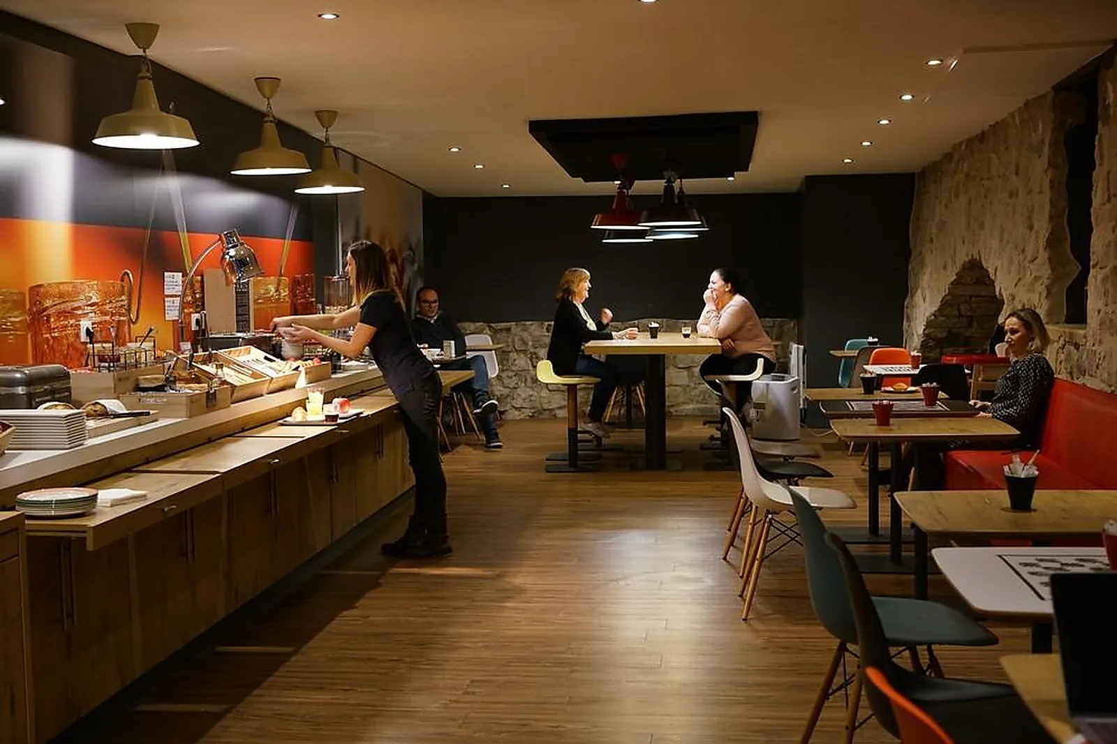 Lieux événementiels, IBIS DOUAI