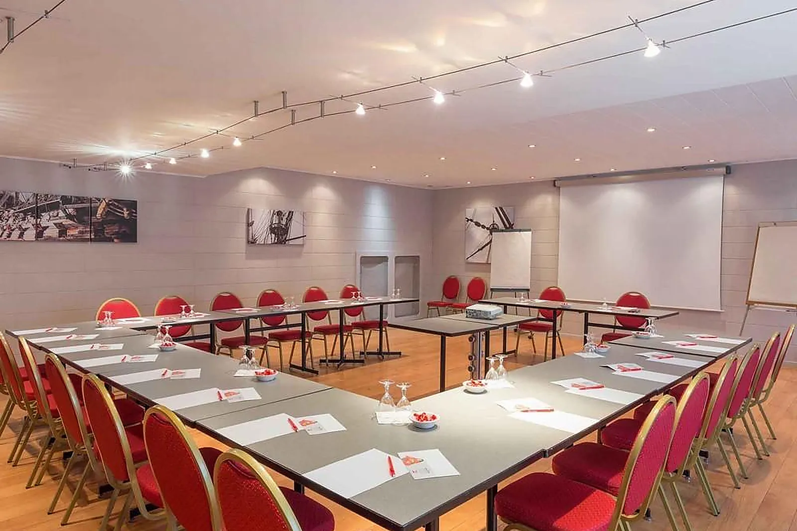 Lieux événementiels, IBIS DUNKERQUE CENTRE