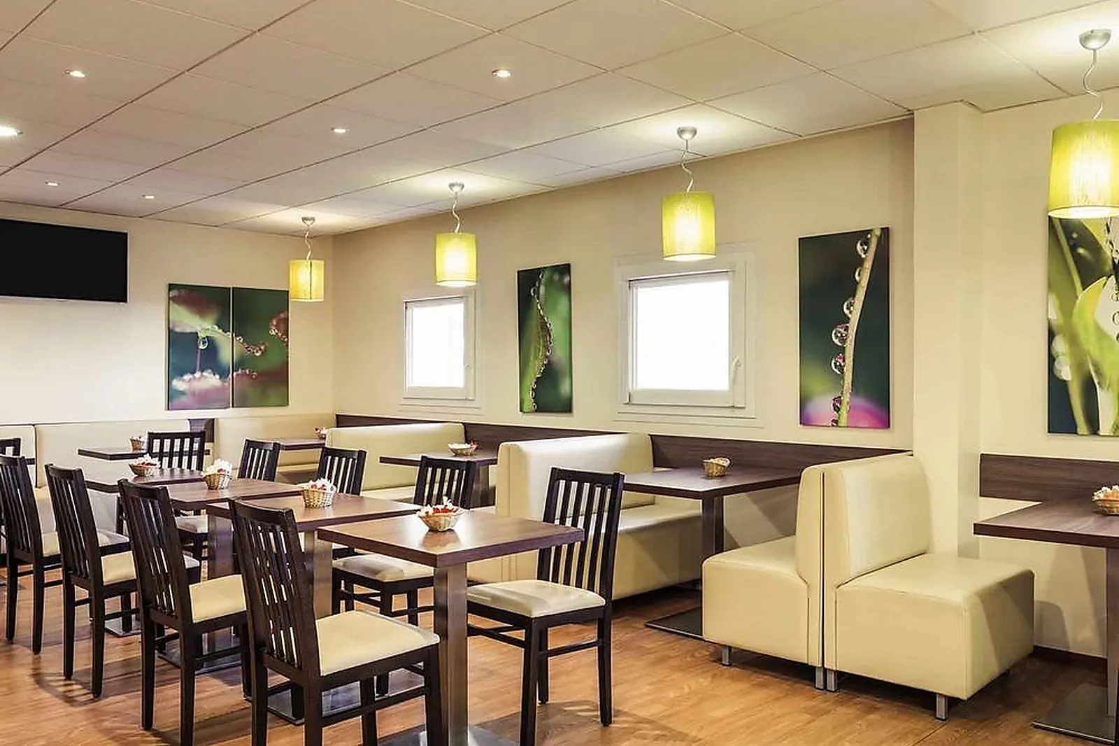 Lieux événementiels, IBIS EPINAY SUR SEINE