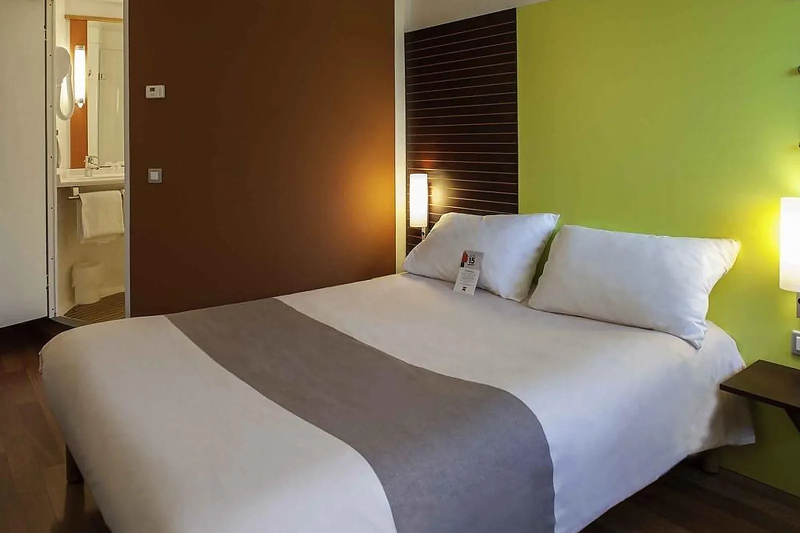 Lieux événementiels, IBIS GOLFE DE SAINT-TROPEZ