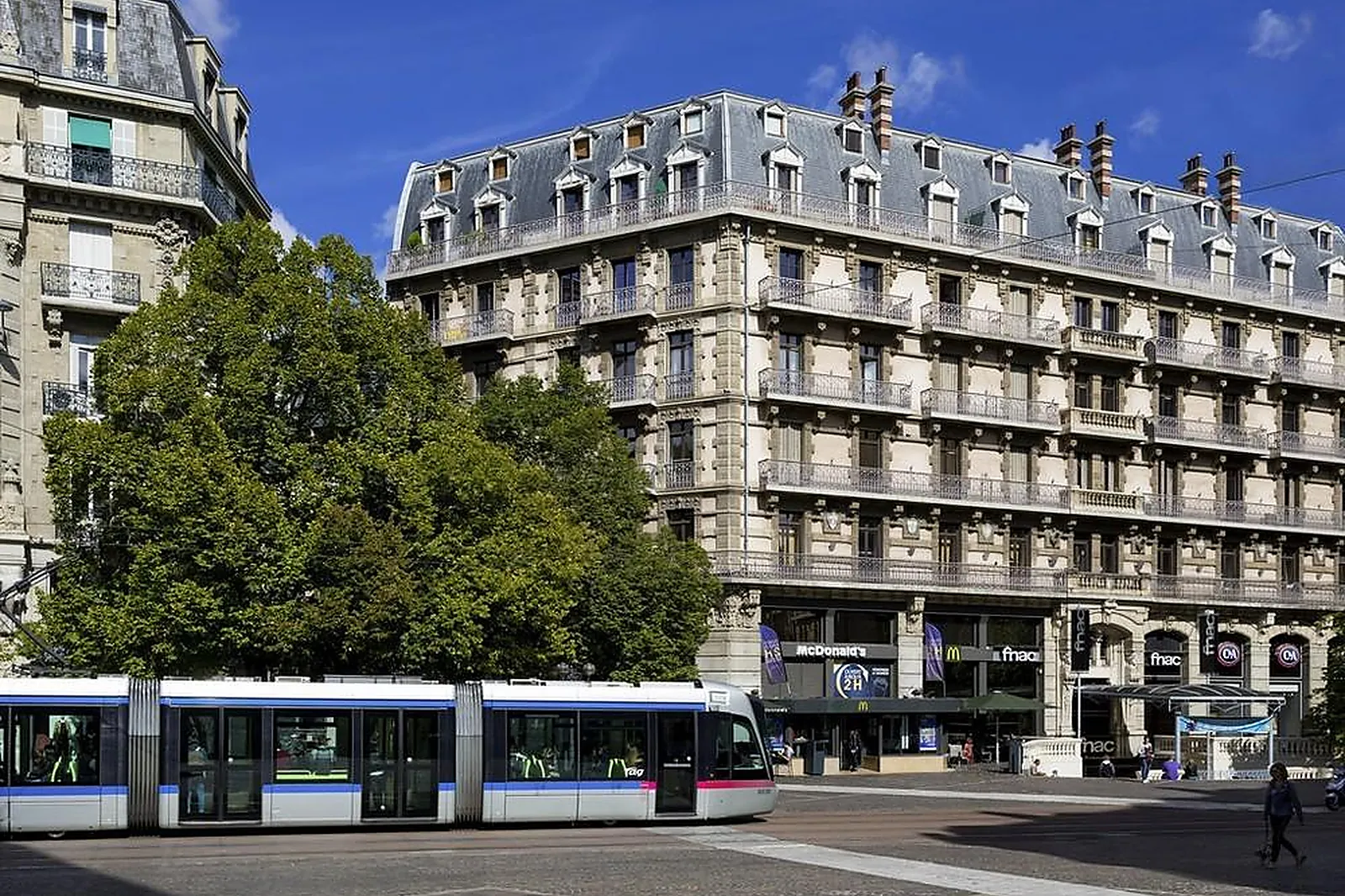 Lieux événementiels, IBIS GRENOBLE CENTRE BASTILLE