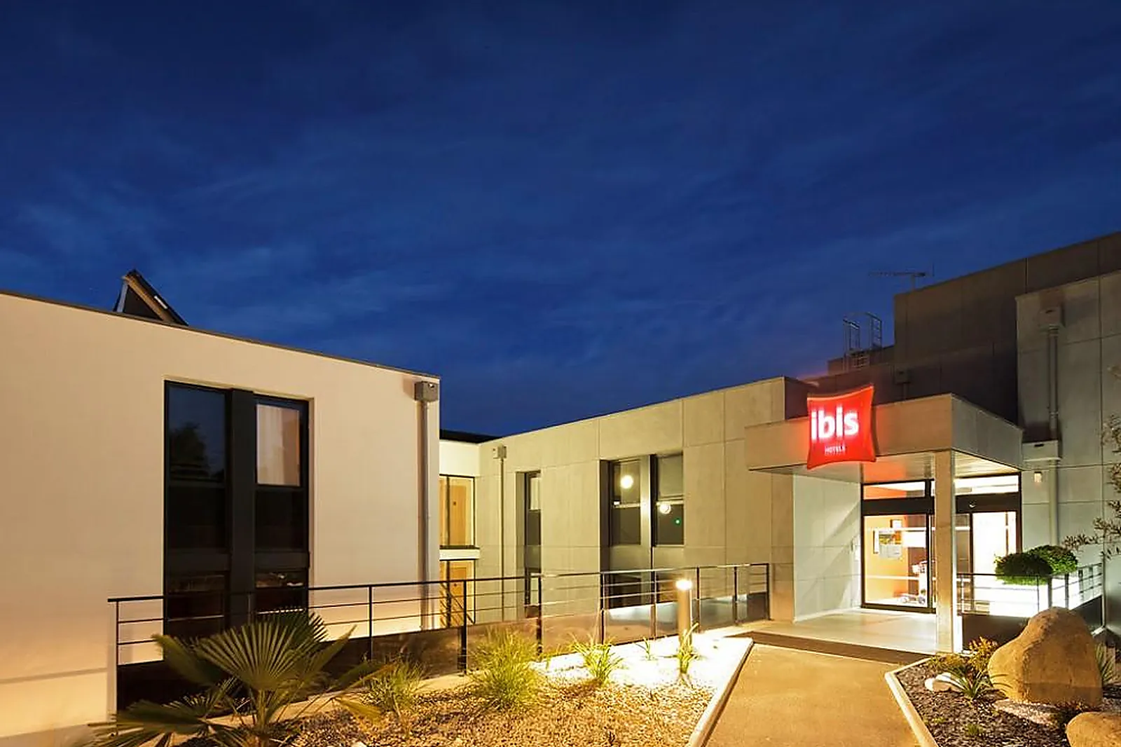 Lieux événementiels, IBIS GUINGAMP COEUR DE BRETAGNE