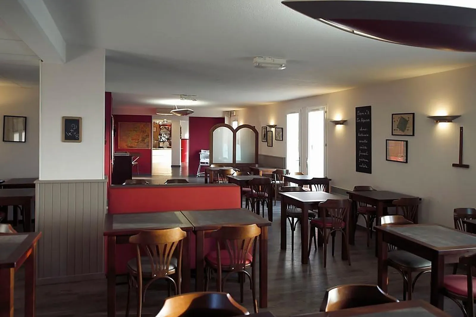 Lieux événementiels, IBIS HOTEL AUTUN