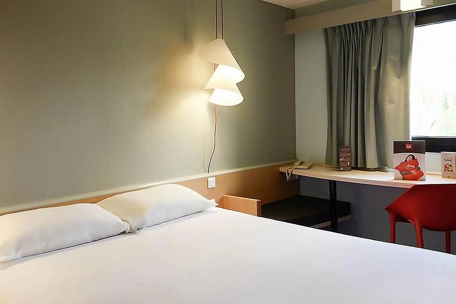 Lieux événementiels, IBIS  HÔTEL NEVERS