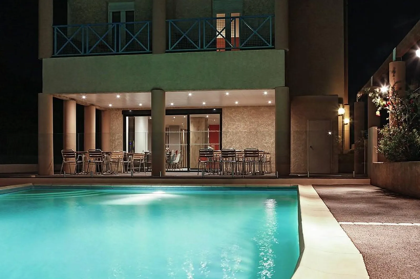 Lieux événementiels, IBIS HYÈRES CENTRE