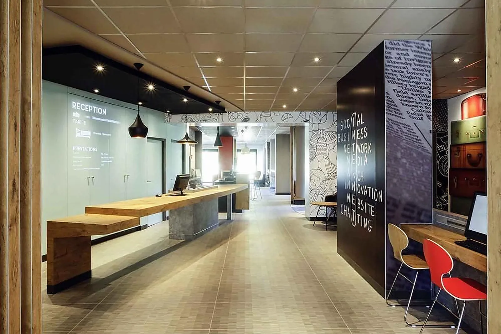 Lieux événementiels, IBIS HYÈRES CENTRE