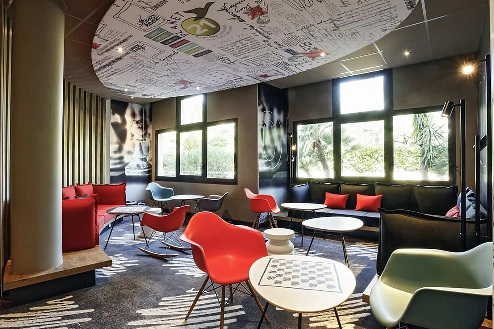 Lieux événementiels, IBIS HYÈRES CENTRE