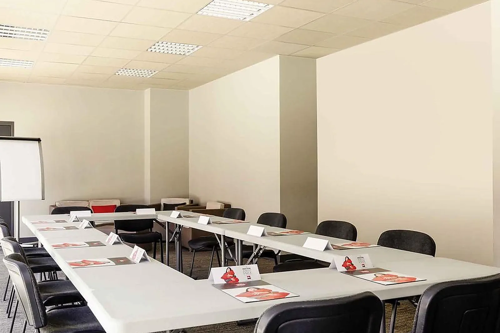 Lieux événementiels, IBIS HYÈRES CENTRE