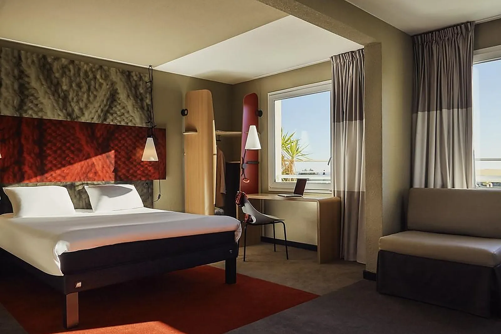 Lieux événementiels, IBIS LA CIOTAT