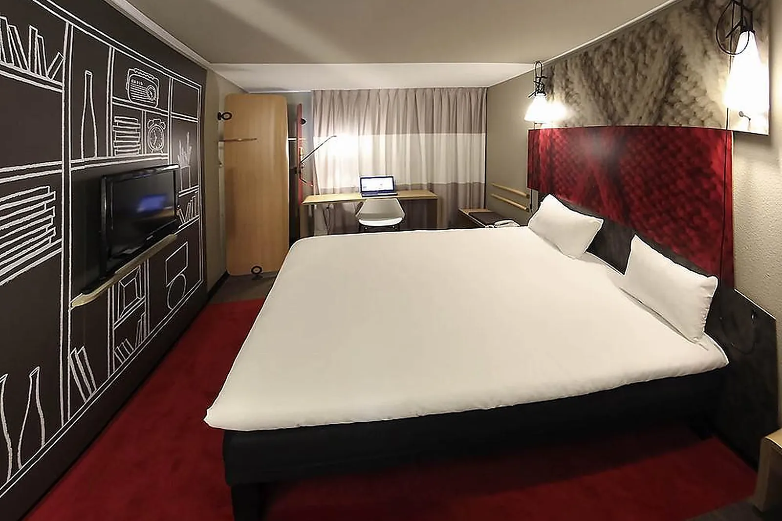 Lieux événementiels, IBIS LA CIOTAT