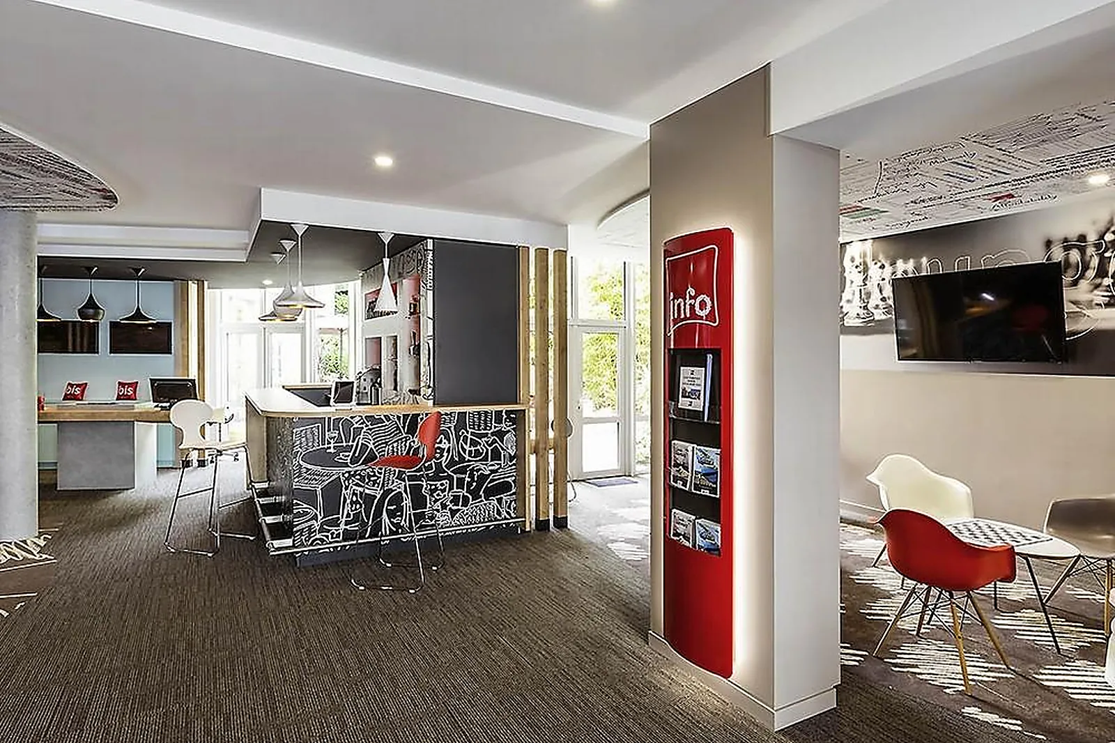 Lieux événementiels, IBIS LANNION CÔTE DE GRANIT ROSE