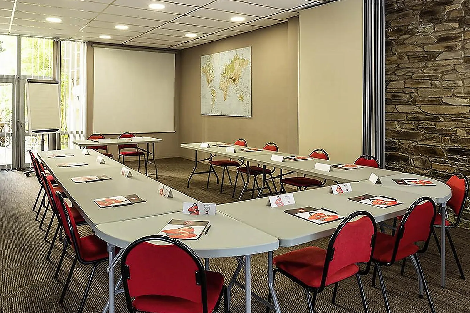 Lieux événementiels, IBIS LANNION CÔTE DE GRANIT ROSE