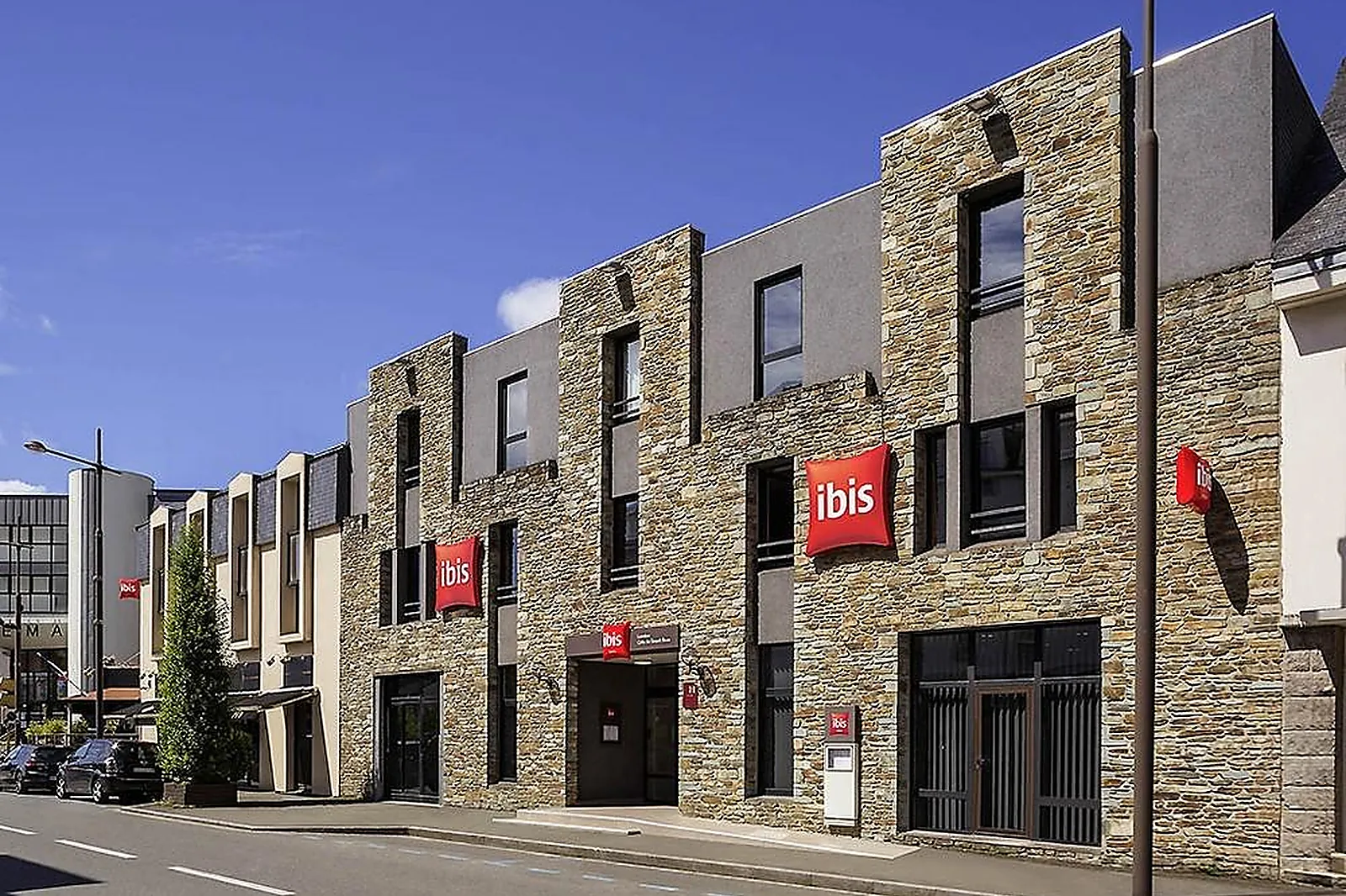 Lieux événementiels, IBIS LANNION CÔTE DE GRANIT ROSE